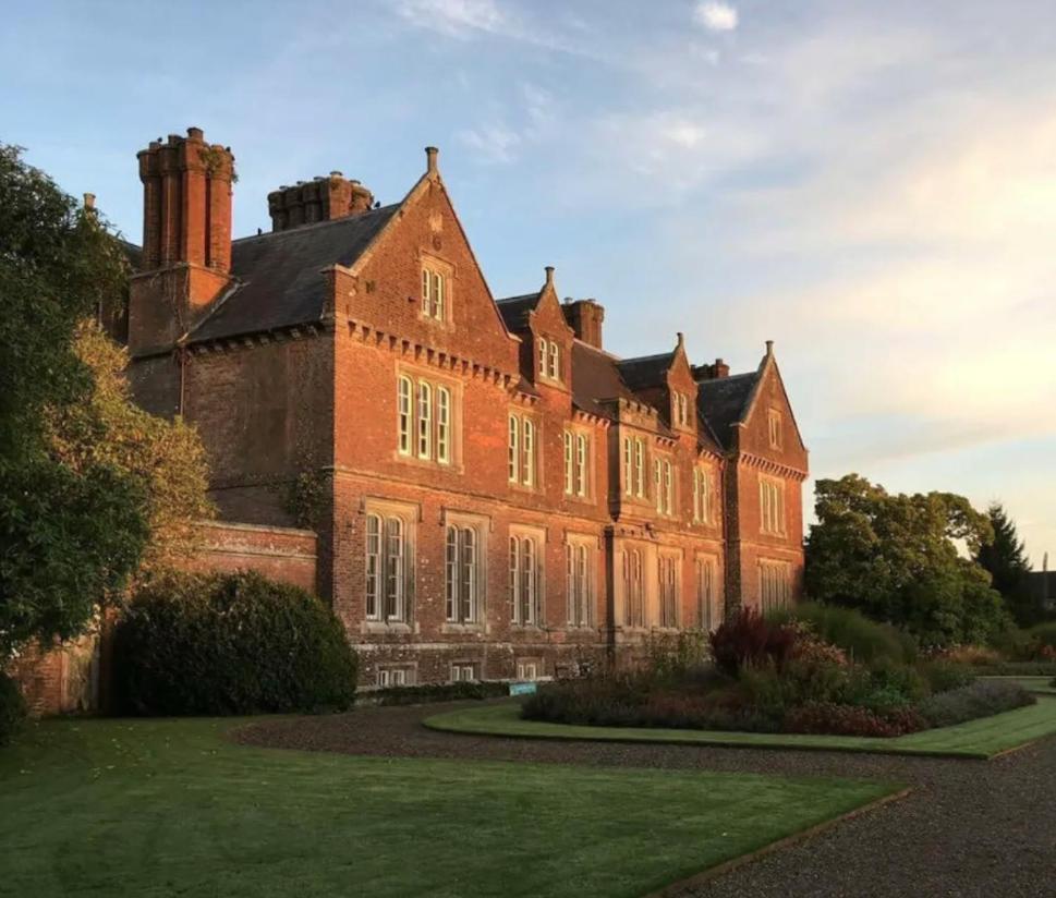ウェックスフォード The Mill At Wells House & Gardensヴィラ エクステリア 写真